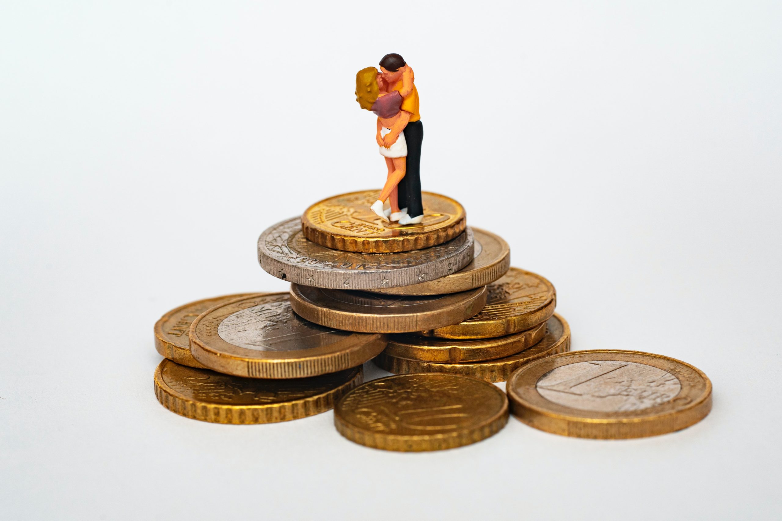 Money Habits of Couples: How to Stay on Top of Your Finances as a Team